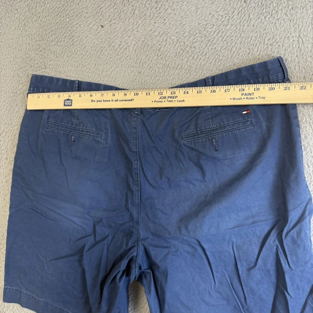 Tommy Hilfiger Shorts Mens 42 Blue Chino Custom Fit Flat Front Cotton Casual